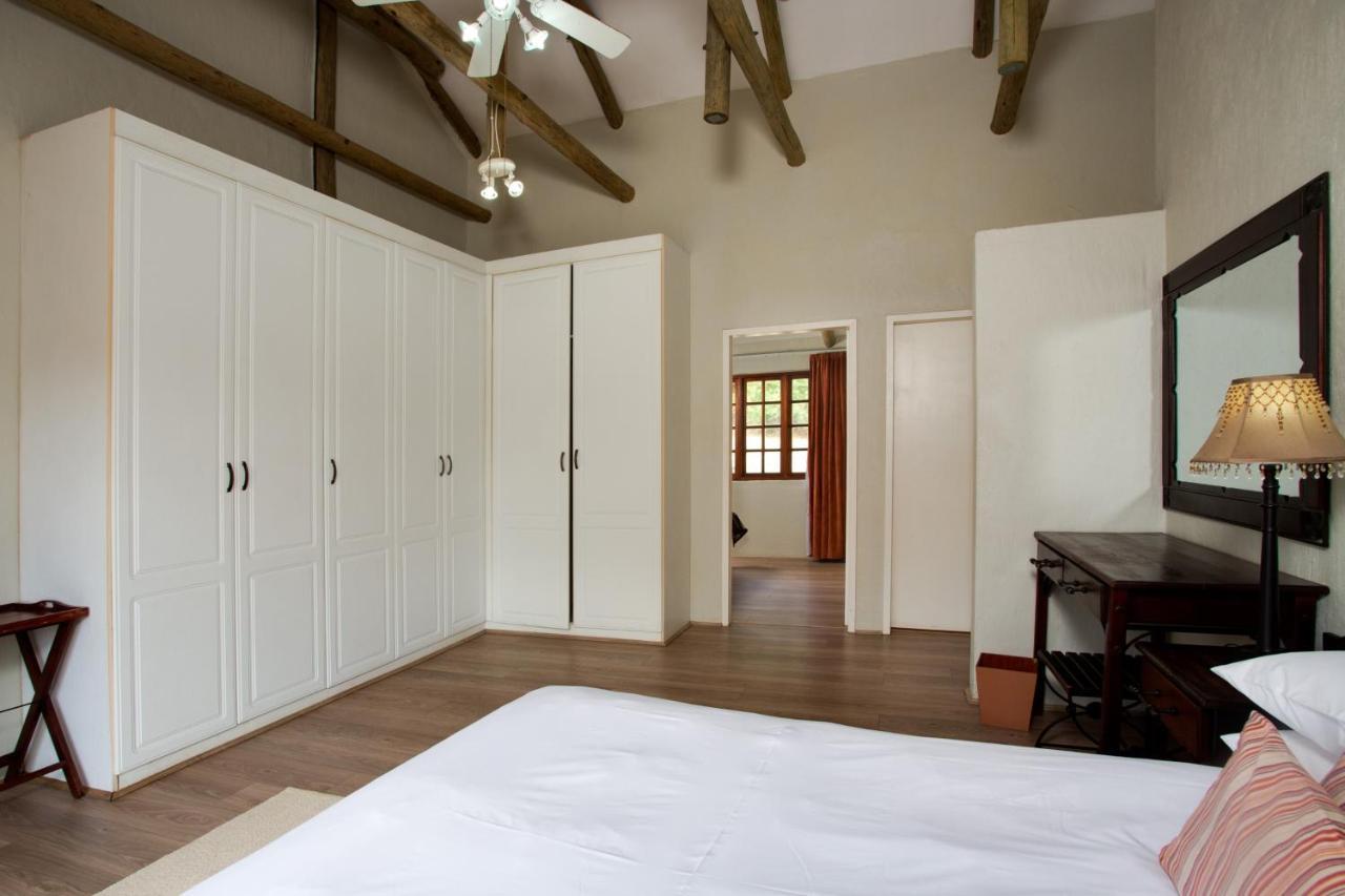 Whispering Pines Country Estate Villa Магалисбург Екстериор снимка